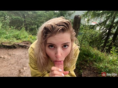 ❤️ Dziewczyna połyka cum po publicznym obciągnięciu - Eva Elfi ❤ Fucking at us ️❤